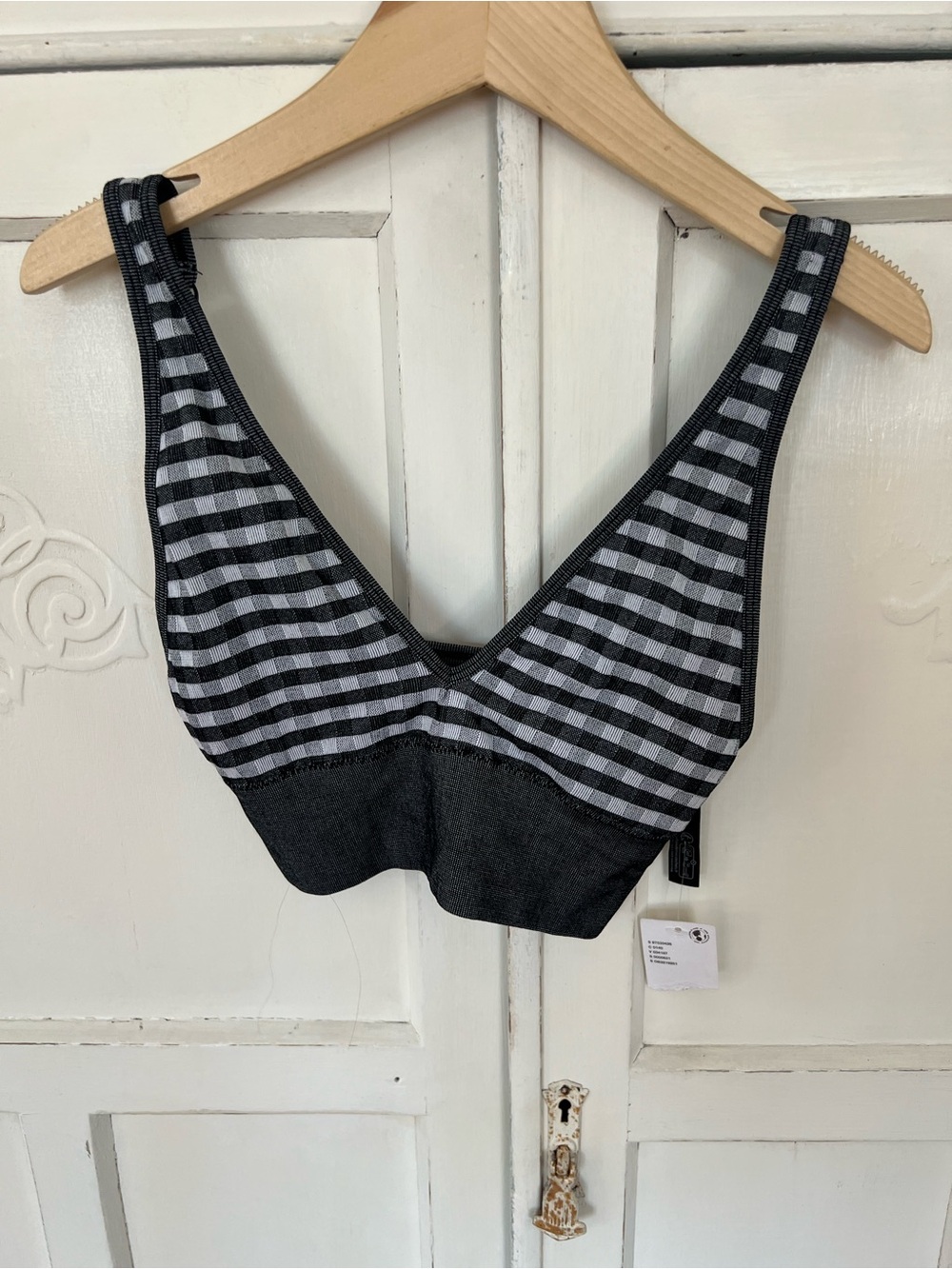 New! Urban Outfitters Out From Under Seamless Knit V- Neck Bralette XS/S